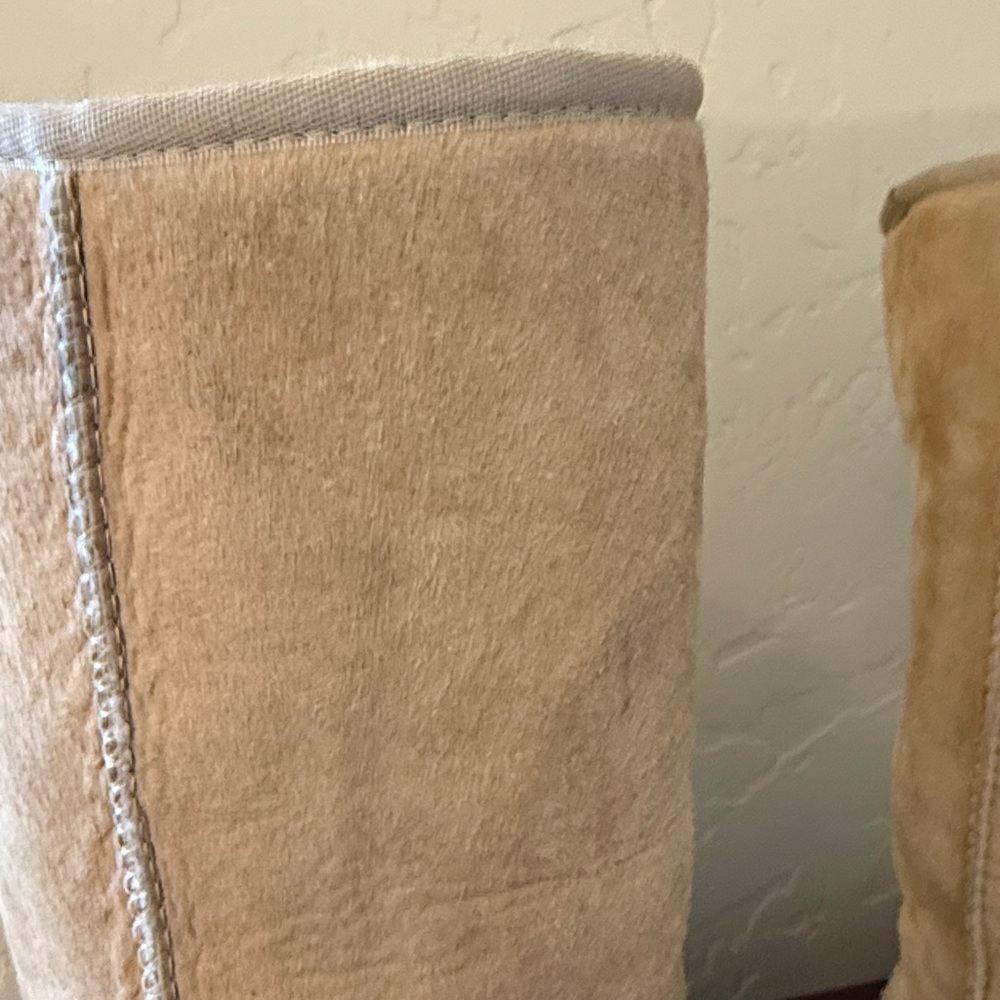 Ugg classic tall boot - Picture 14 of 14